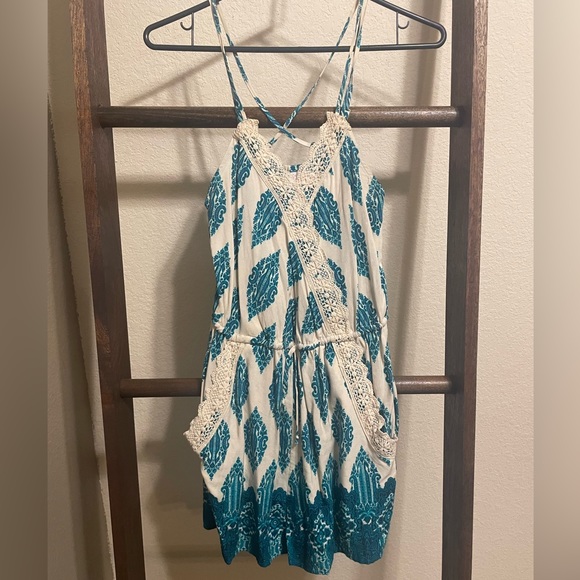 Cream and Blue Romper with Pockets - Picture 1 of 3